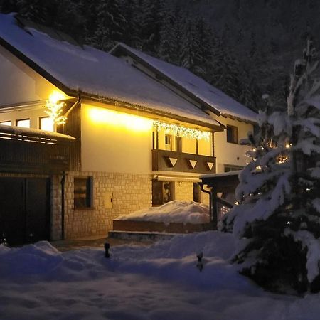 Apartments Oman Kranjska Gora Bagian luar foto